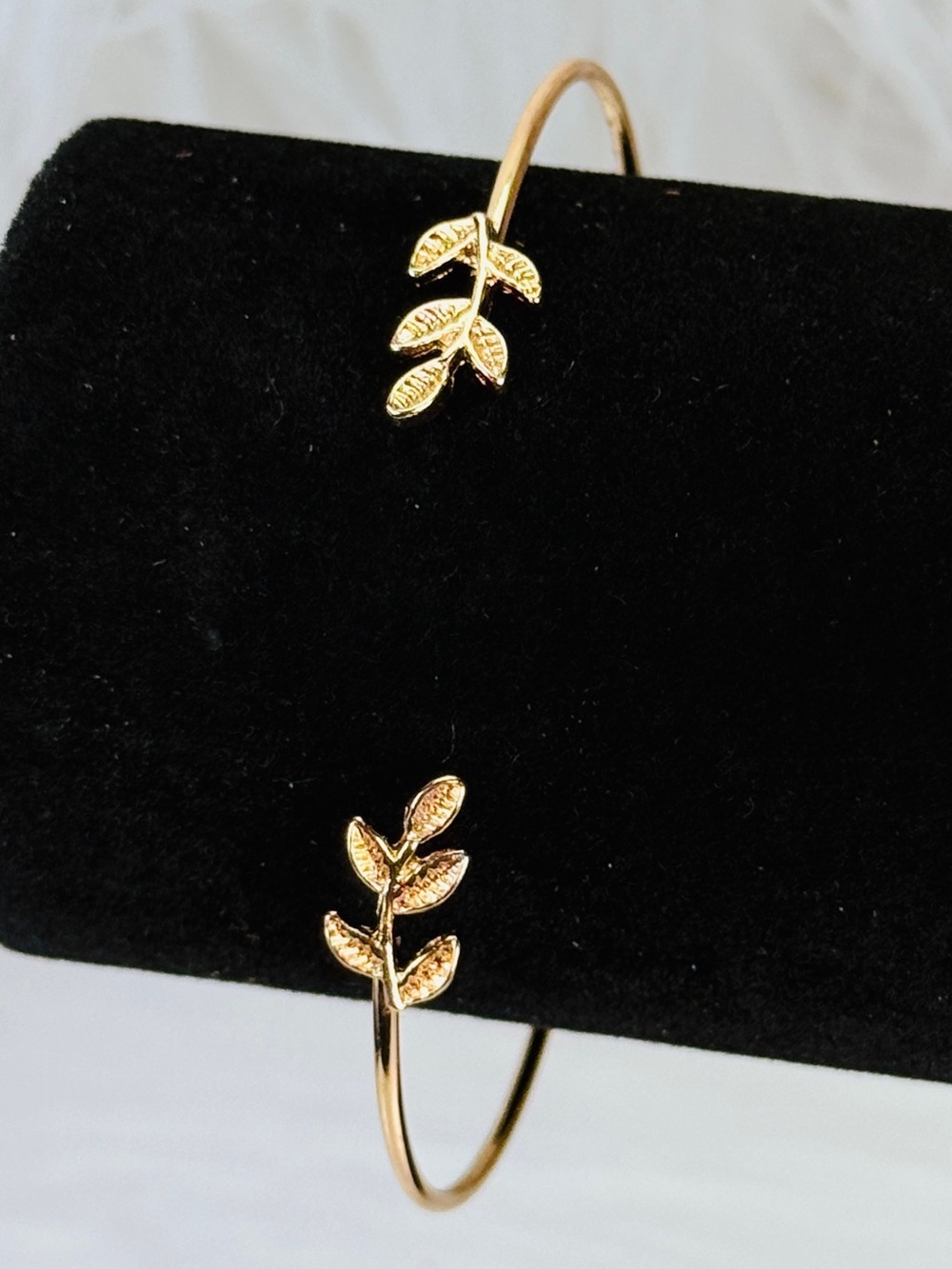 Delicate goldtone, open cuff, etched leaf accent bracelet etched - Picture 8 of 8